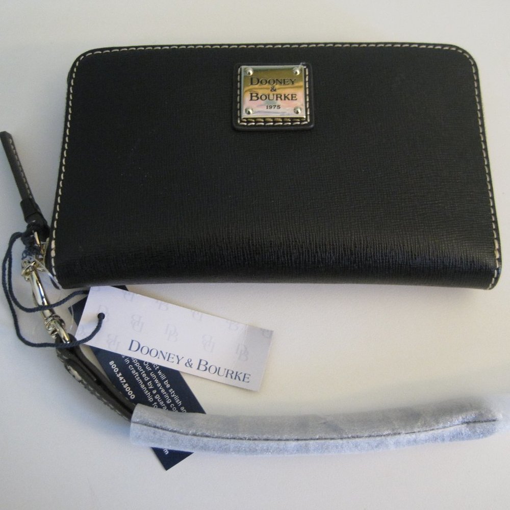 NWT Dooney & Bourke Ziparound Wallet Wristlet